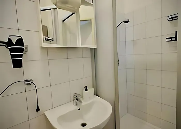 Daire Beautiful & Stylish 1br 10 Min To Westbahnhof *